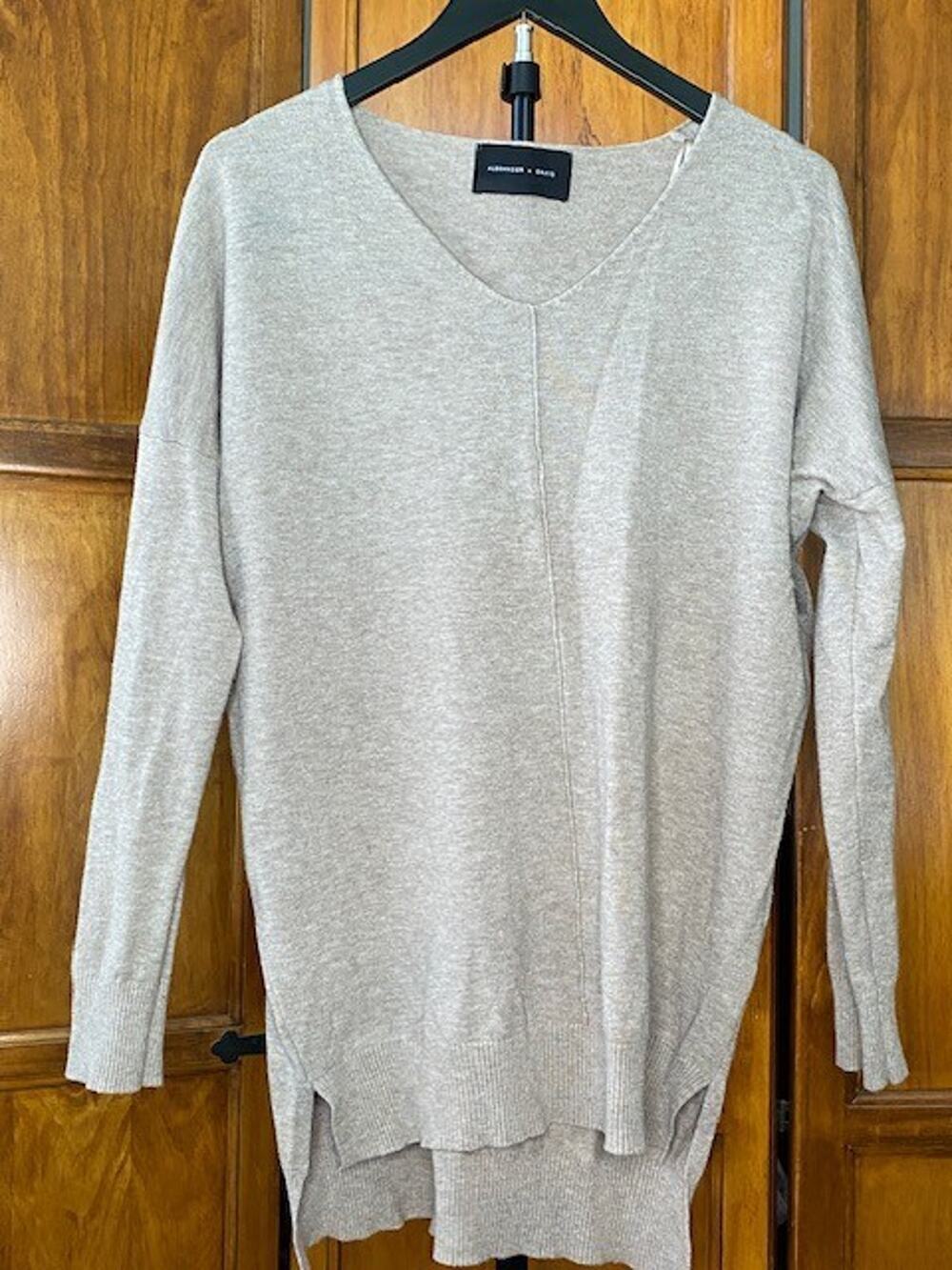 Alexander+ David Womens S/M Beige Lightweight V Neck Tunic Sweater Hi Low Cotton